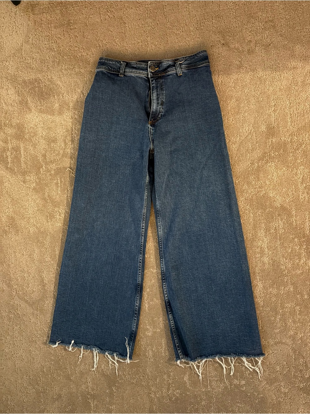 Zara Wide Leg High-Rise Jeans in Dark Blue with Frayed Hem
